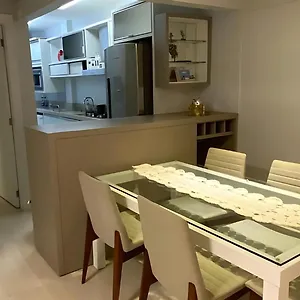  Apartamento 2 Dormitórios Próximo Mar